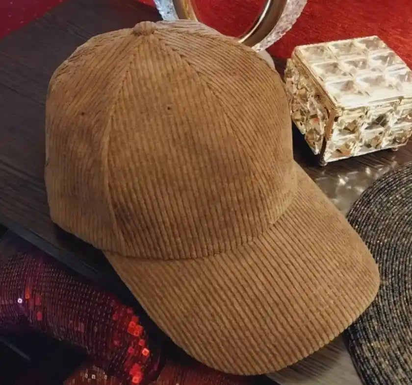 Casquette en velours côtelé.