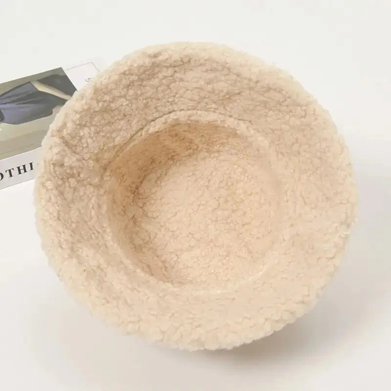 Chapeau bob fourrure velours côtelé