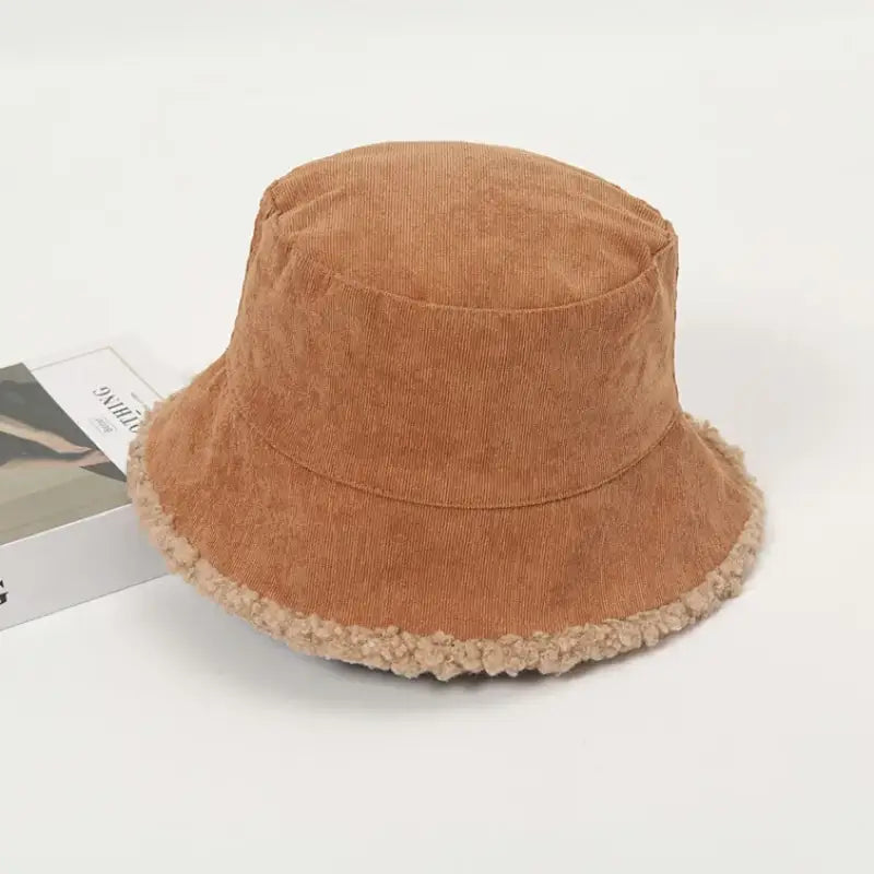 Chapeau bob fourrure velours côtelé camel