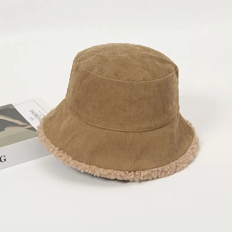 Chapeau bob fourrure velours côtelé taupe
