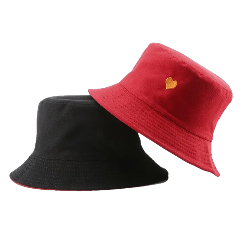 Bob réversible coeur brodé rouge