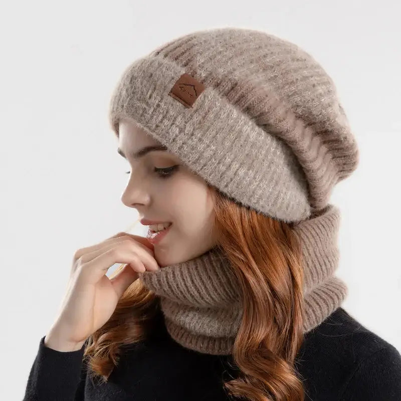 Bonnet long et écharpe pour femme