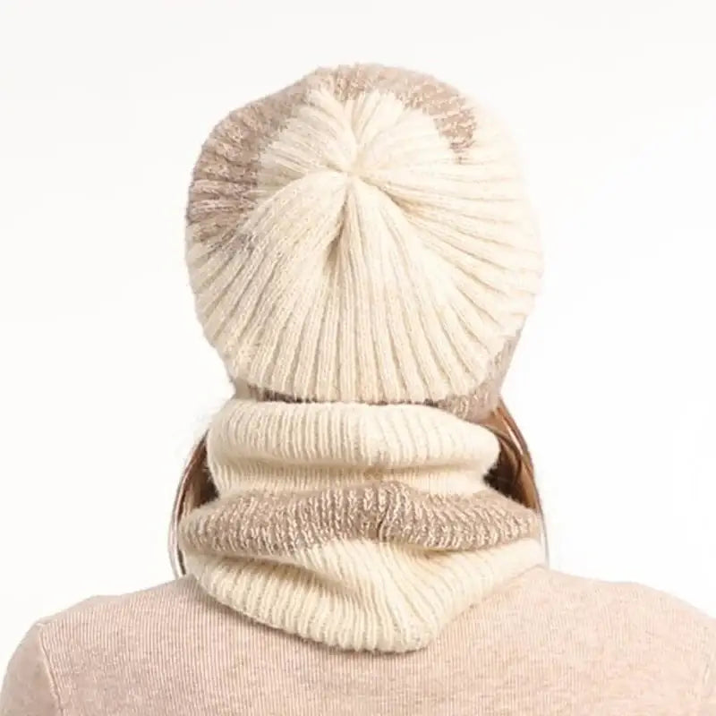 Bonnet long et écharpe pour femme