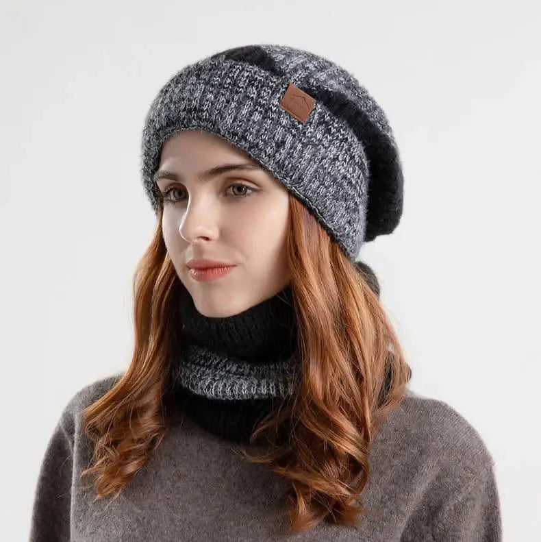 Bonnet long et écharpe pour femme