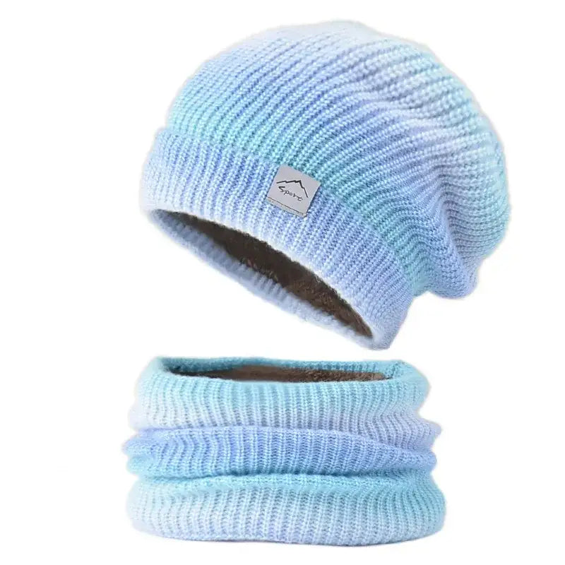 Bonnet long et tour de cou bleu clair