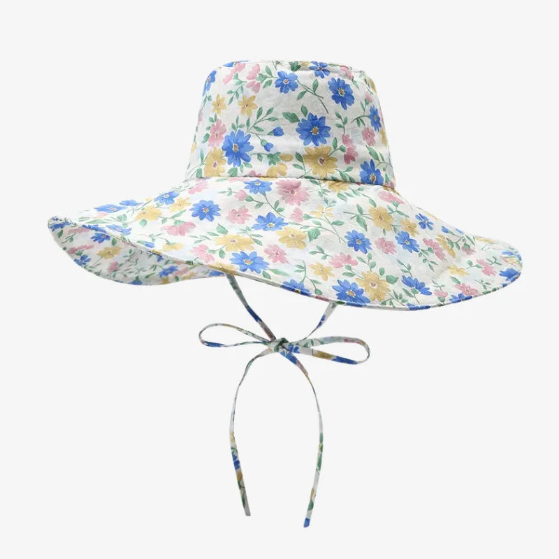 Chapeau ficelle imprimé floral bleu