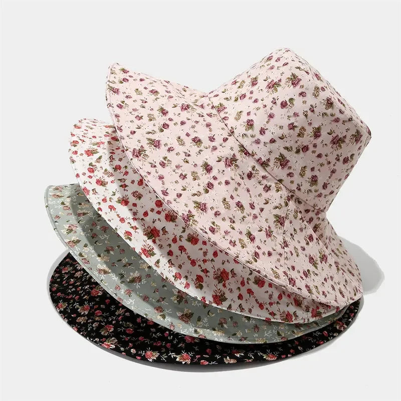 Chapeau fleuri à bords longs