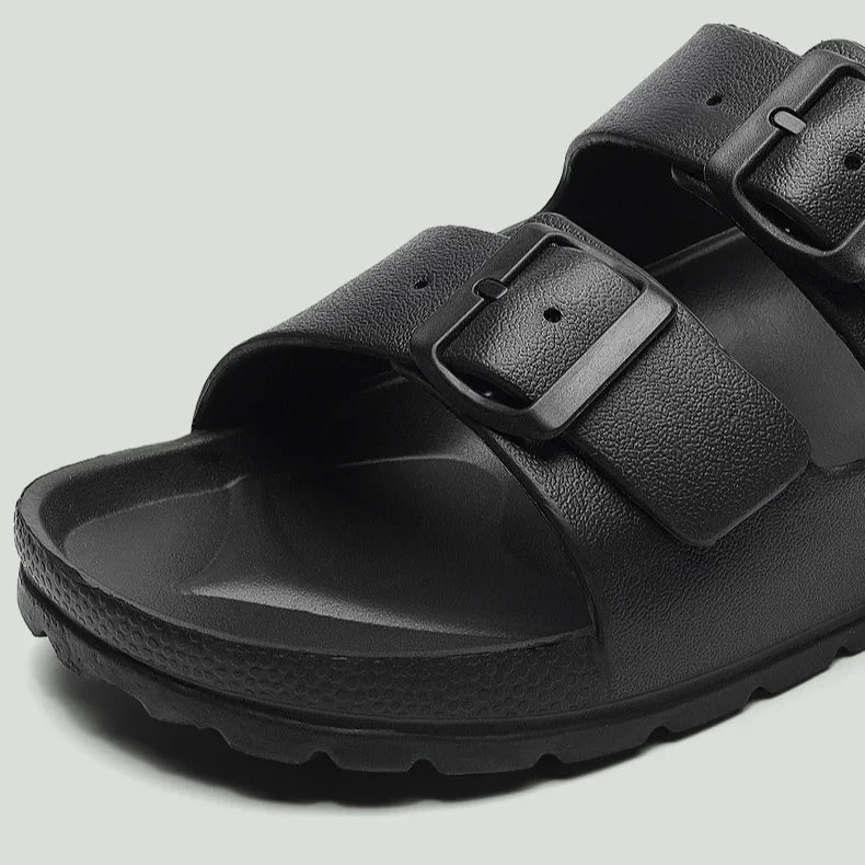 Claquettes à boucles