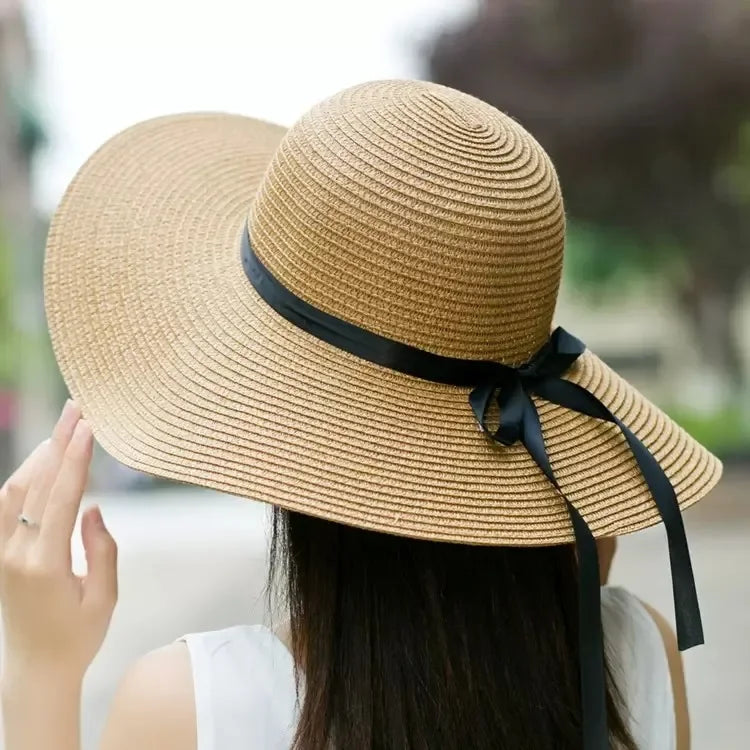 Grand chapeau de plage en paille