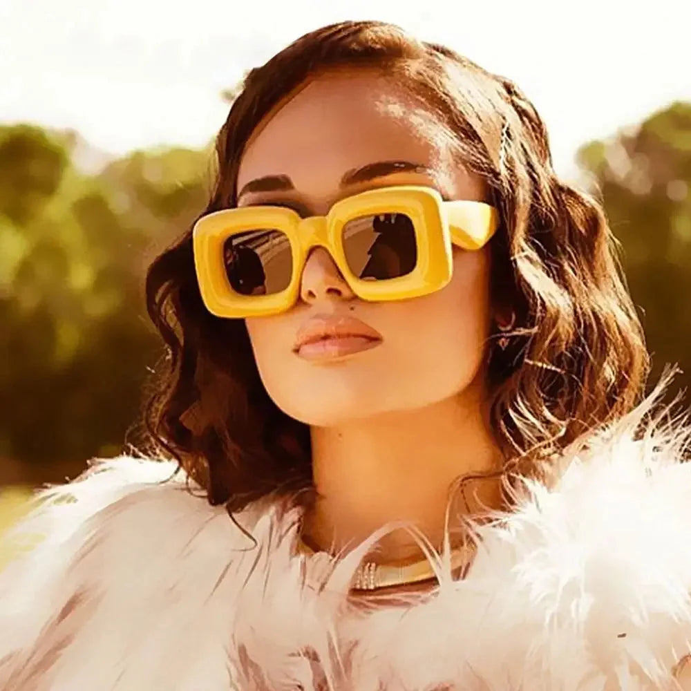 Lunettes de soleil carrées colorées