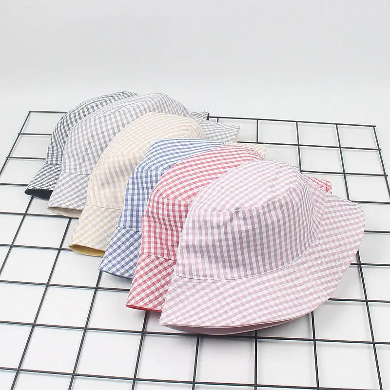 Chapeau bob à carreaux