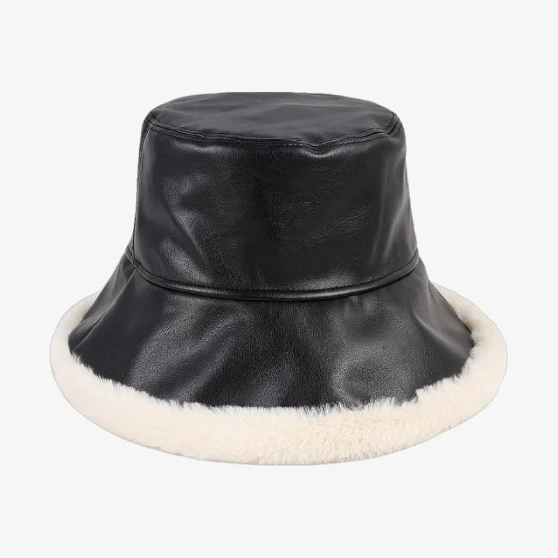 Chapeau bob simili cuir noir