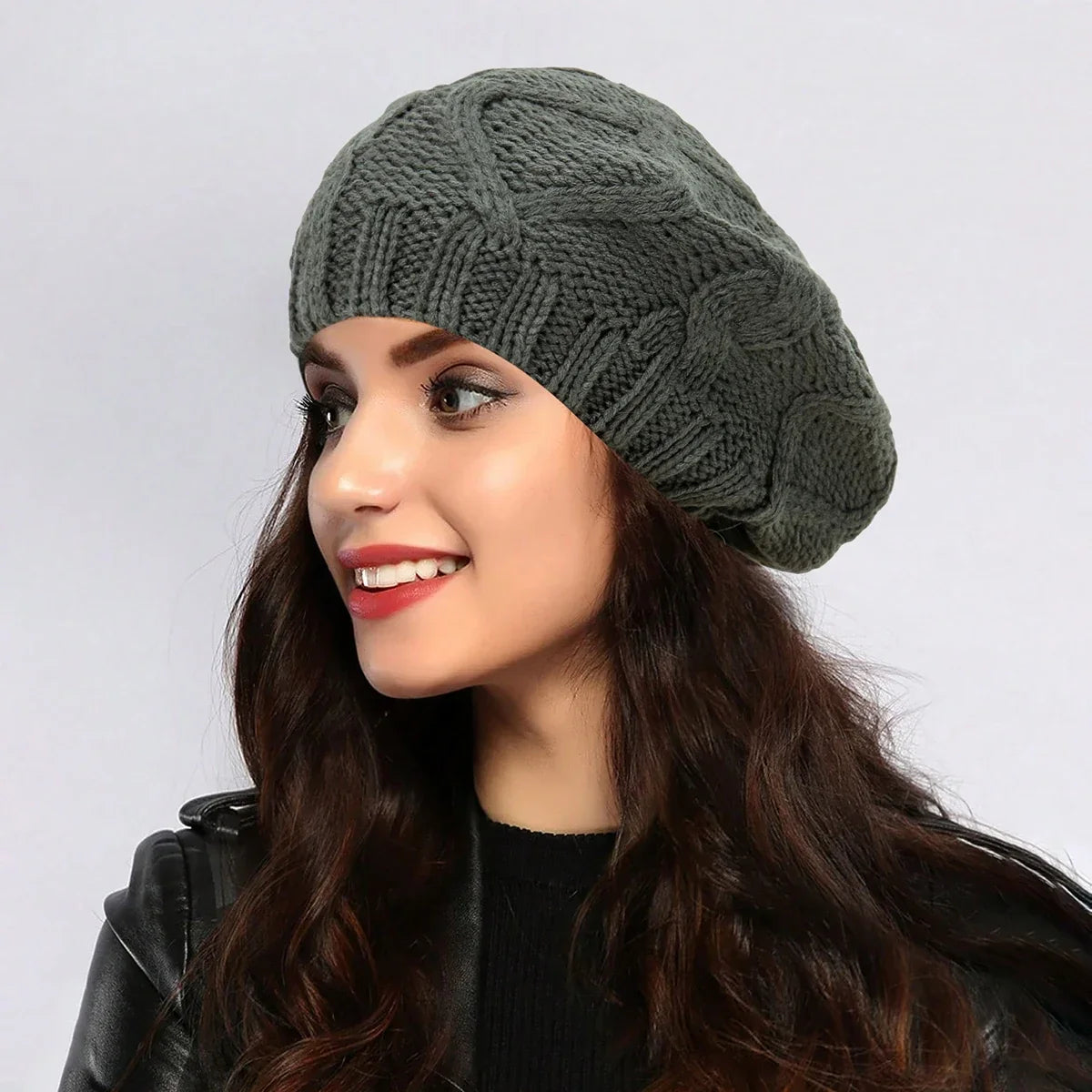 Béret bonnet femme en maille torsadée