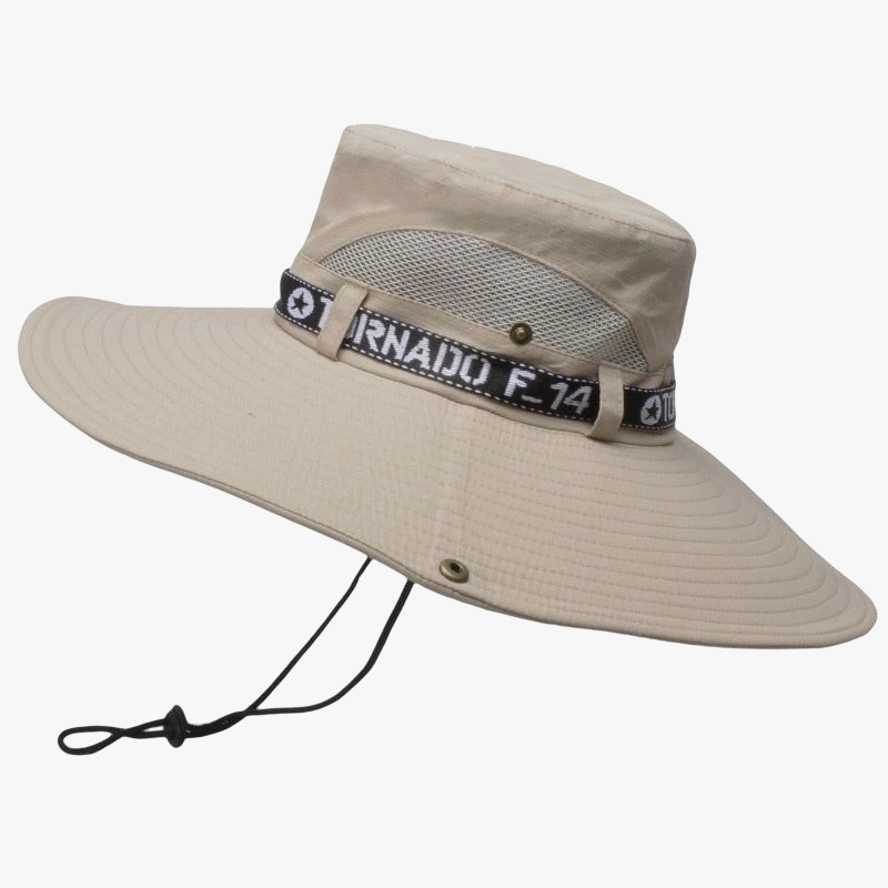 Bob chapeau beige tornado avec ficelle et bouton de pression sur les côtés pour l'attacher 