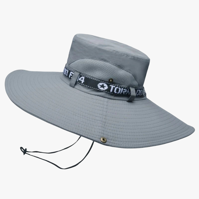 Bob chapeau tornado gris clair avec ficelle et bouton de pression sur les côtés pour l'attacher 