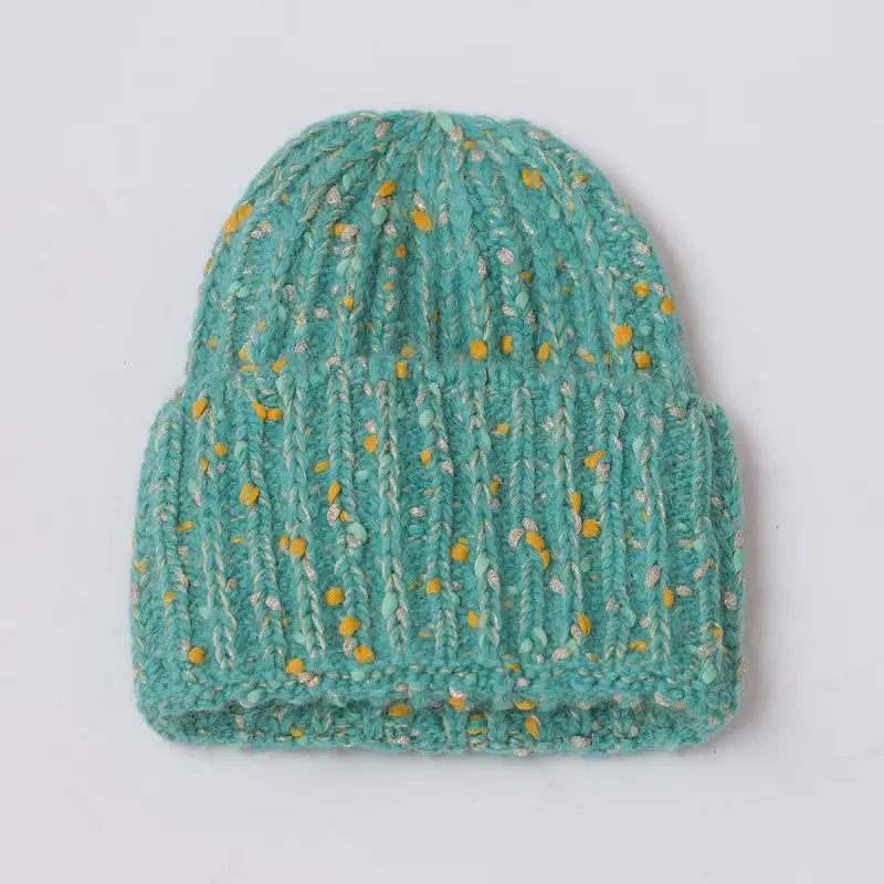 Bonnet au tricot turquoise