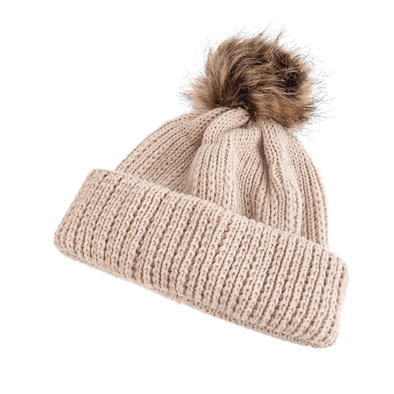 Bonnet pompon