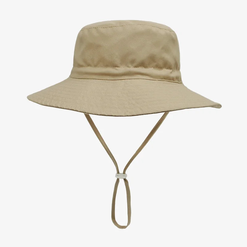 Bob chapeau pour enfant de couleur beige avec un cordon
